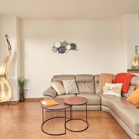 Luxury 1St Floor Apartment In Nerja Kültér fotó