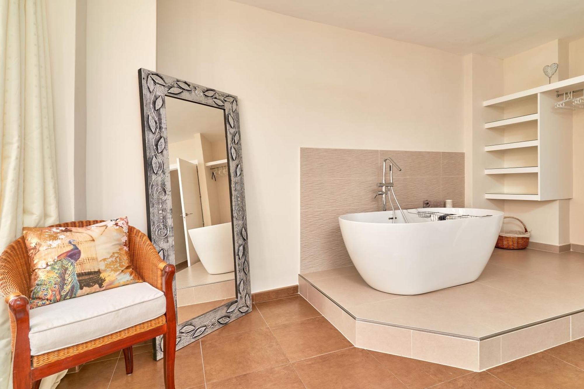 Luxury 1St Floor Apartment In Nerja Kültér fotó